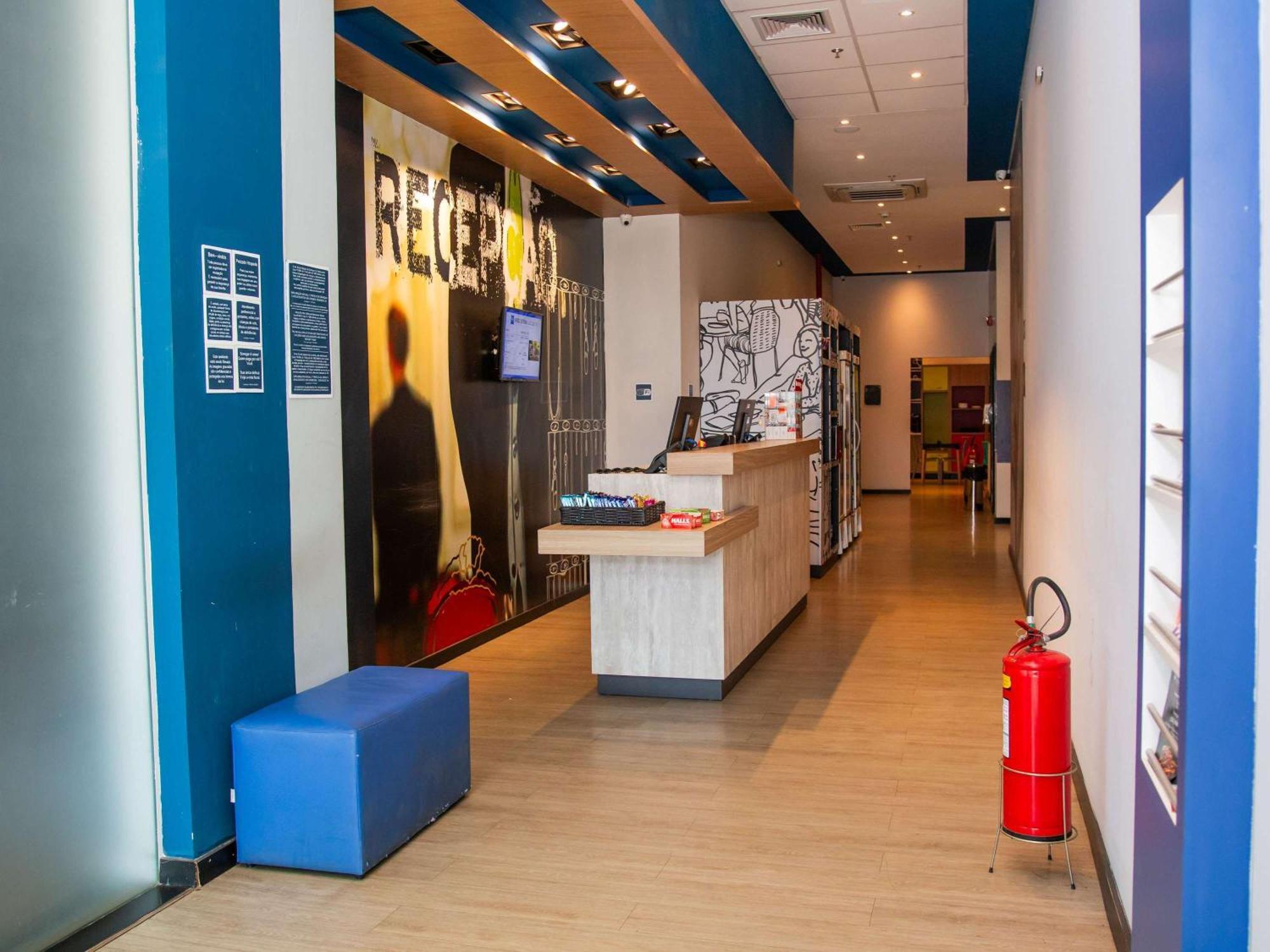Ibis Budget 이타페루나 외부 사진